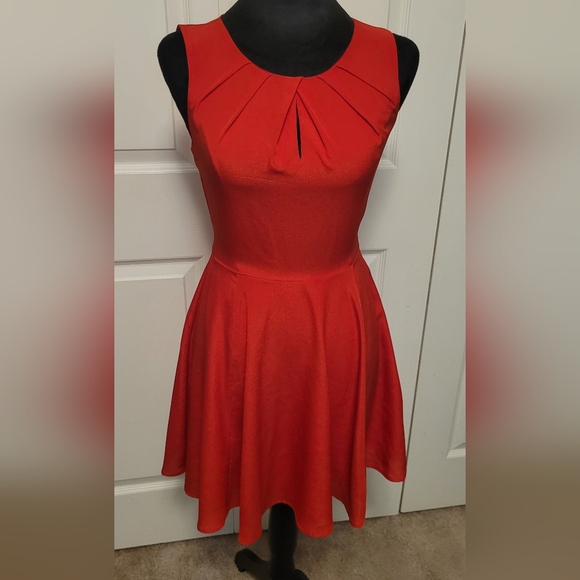 🔥2For$20 Express Red Keyhole Skater Dress SIZE 0 - Picture 1 of 9